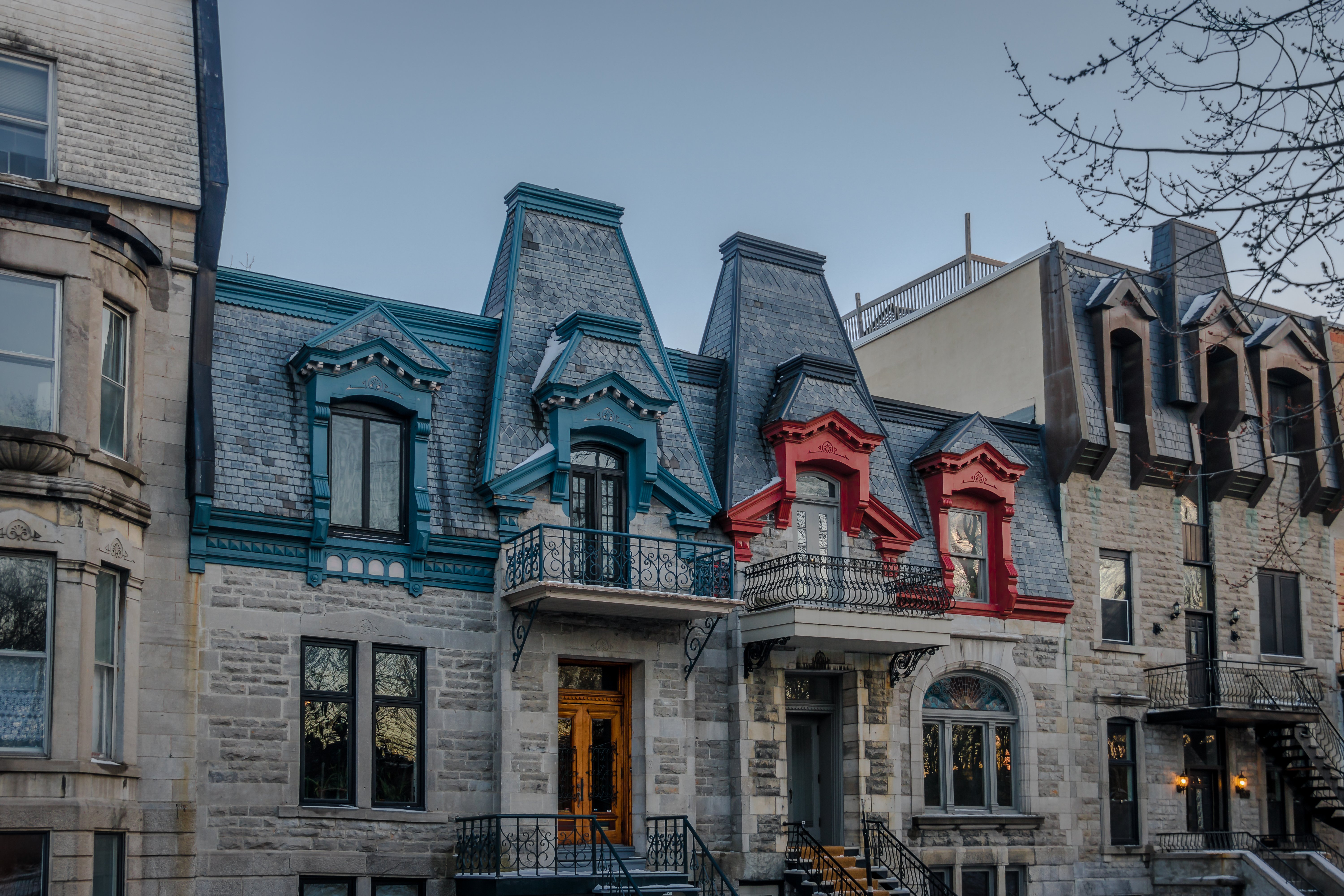 colorful-victorian-houses-in-square-saint-louis-2023-11-27-04-54-27-utc